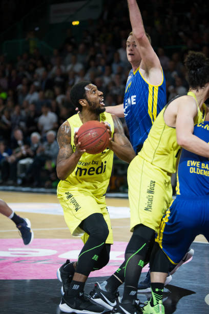 她们在比赛 她们在比赛